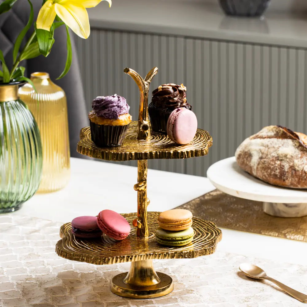 Revival of Classic Tableware Cake Stands